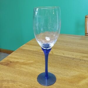 Cobalt Twisted Stem Wine Glass (1)